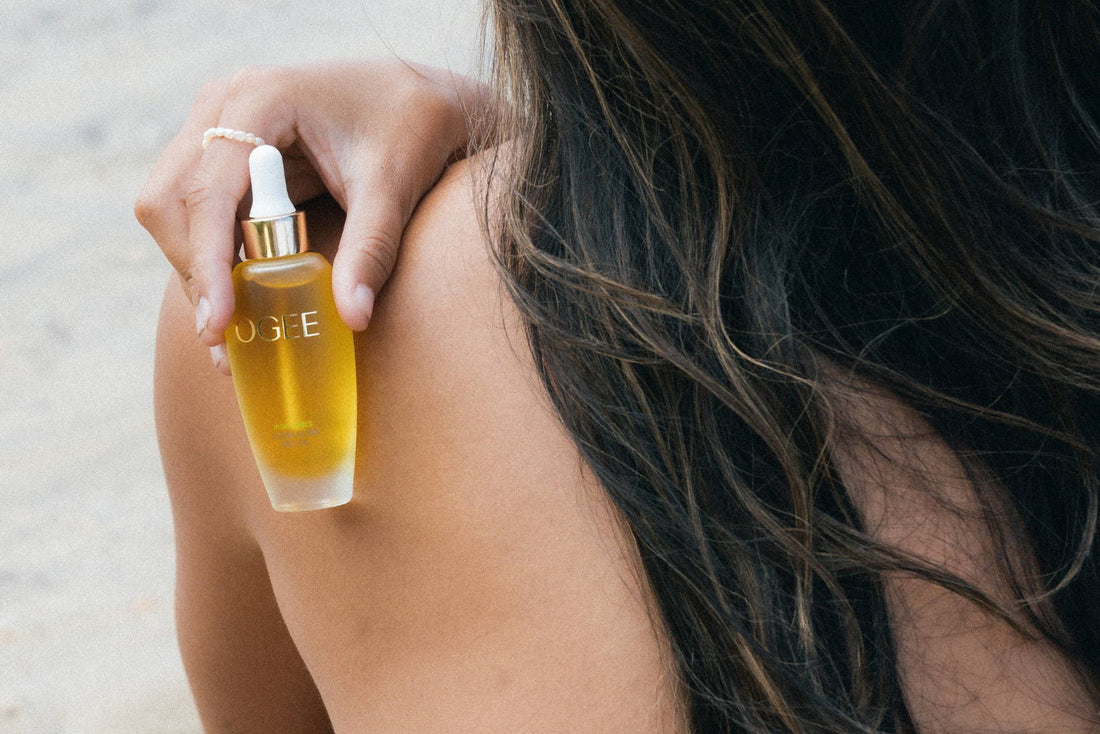 3 Ways To Use Jojoba Oil To Nourish Hair, Skin & Body